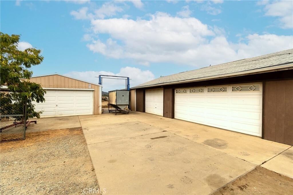 Property Photo:  26047 Scott Road  CA 92584 