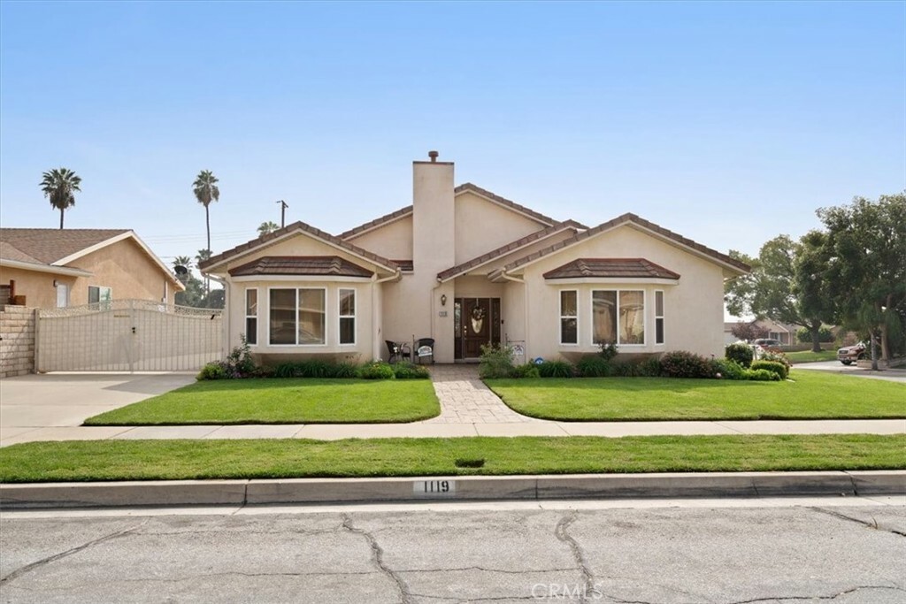 Property Photo:  1119 Devonshire Road  CA 92404 