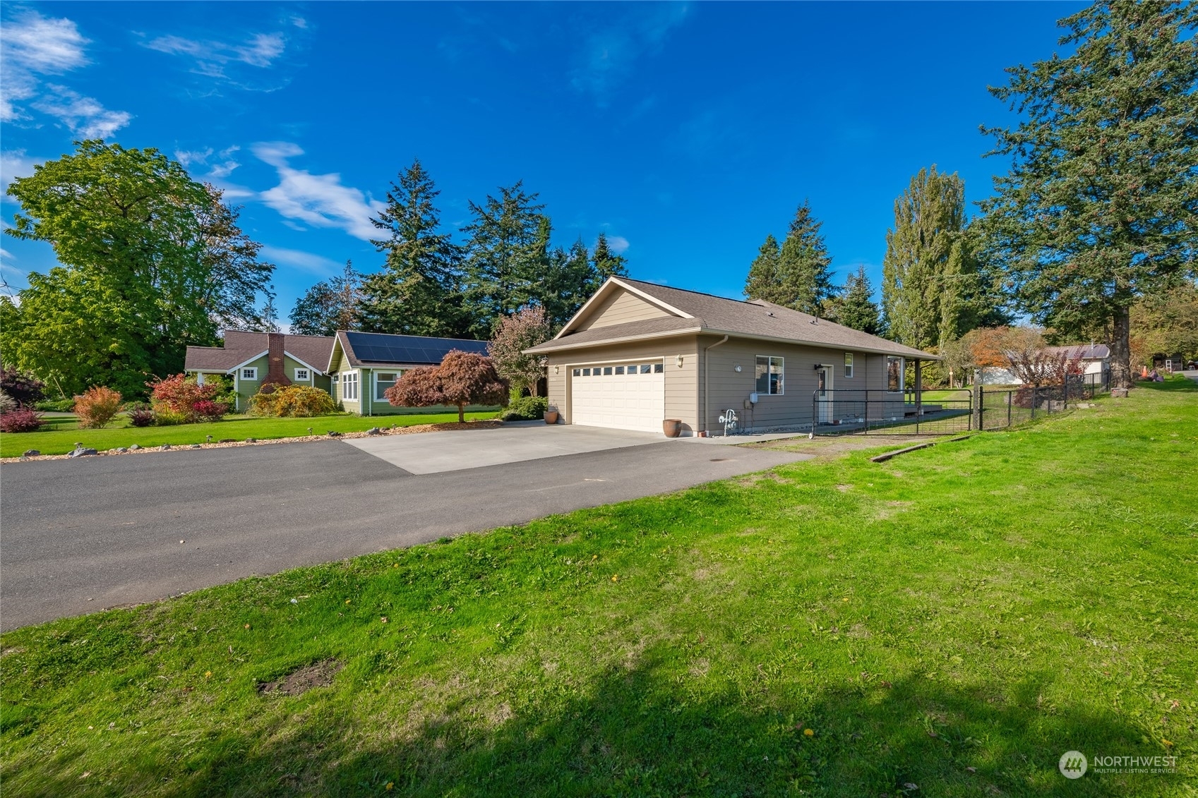 Property Photo:  3006 Birchwood Avenue  WA 98225 