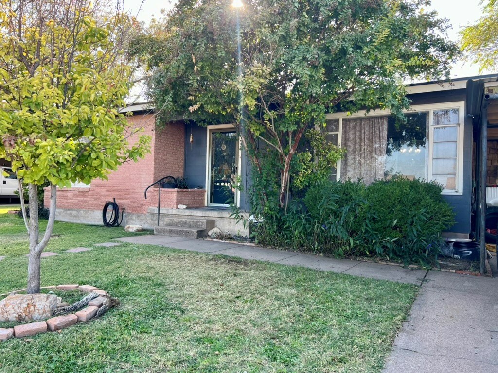 Property Photo:  905 N Maryland St  TX 76932 