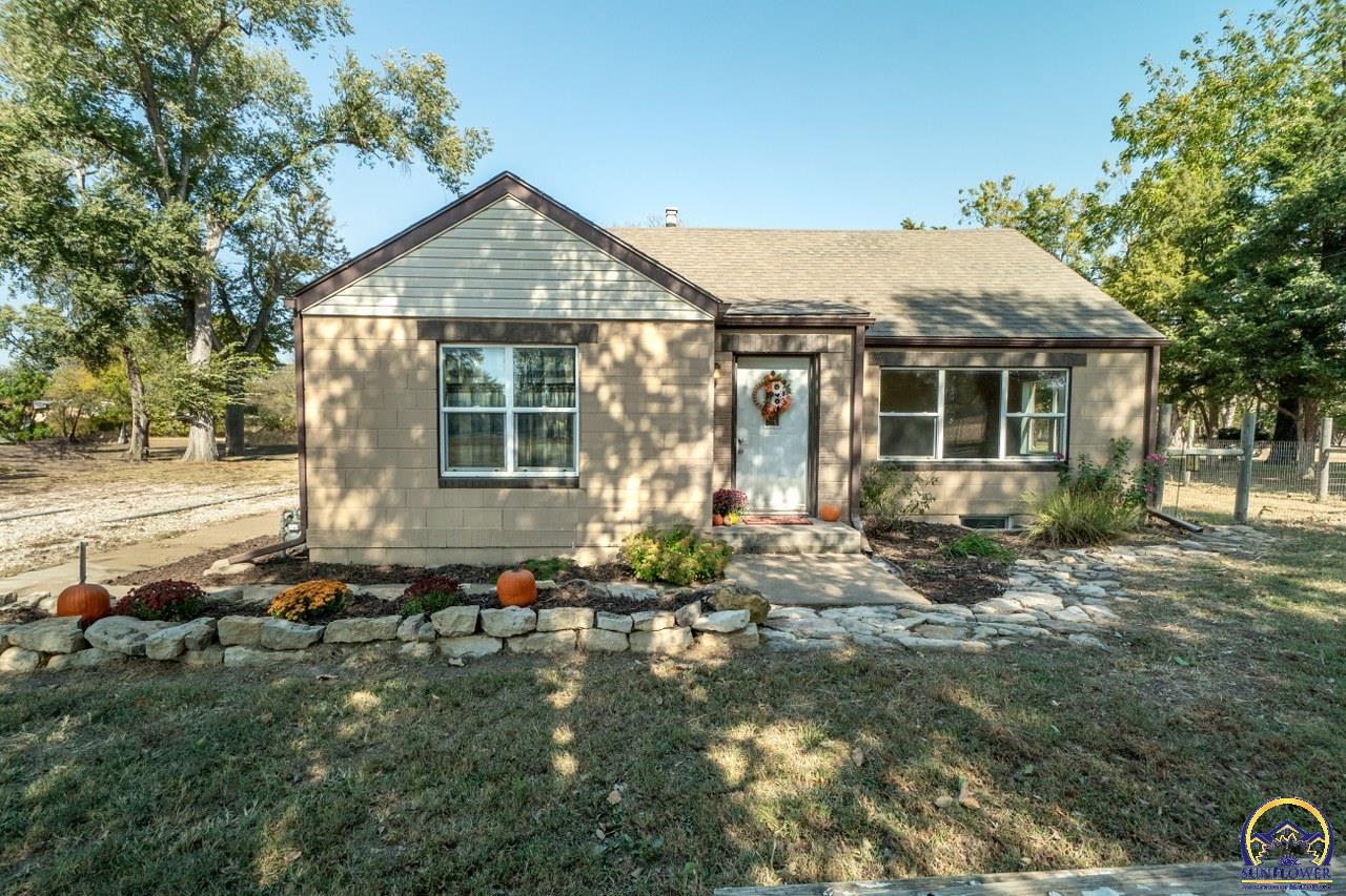 Property Photo: 3420 NW 18th St KS 66618