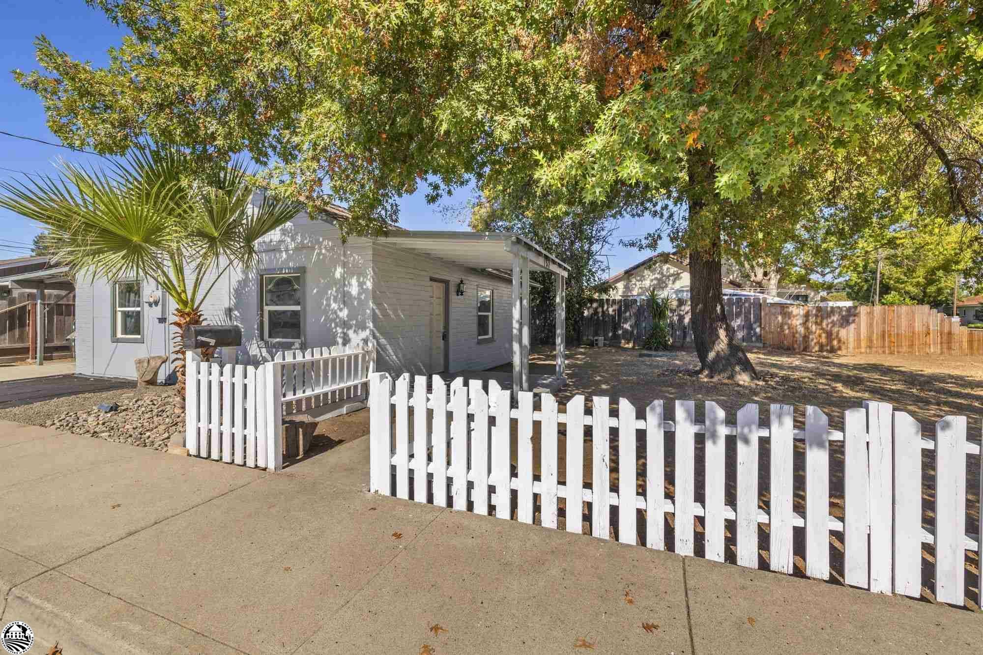 Property Photo:  152 N Bryan Ave  CA 95361 