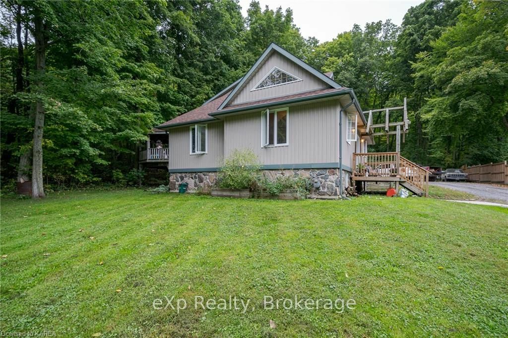 Property Photo:  806 County Rd 26  ON K0K 1H0 