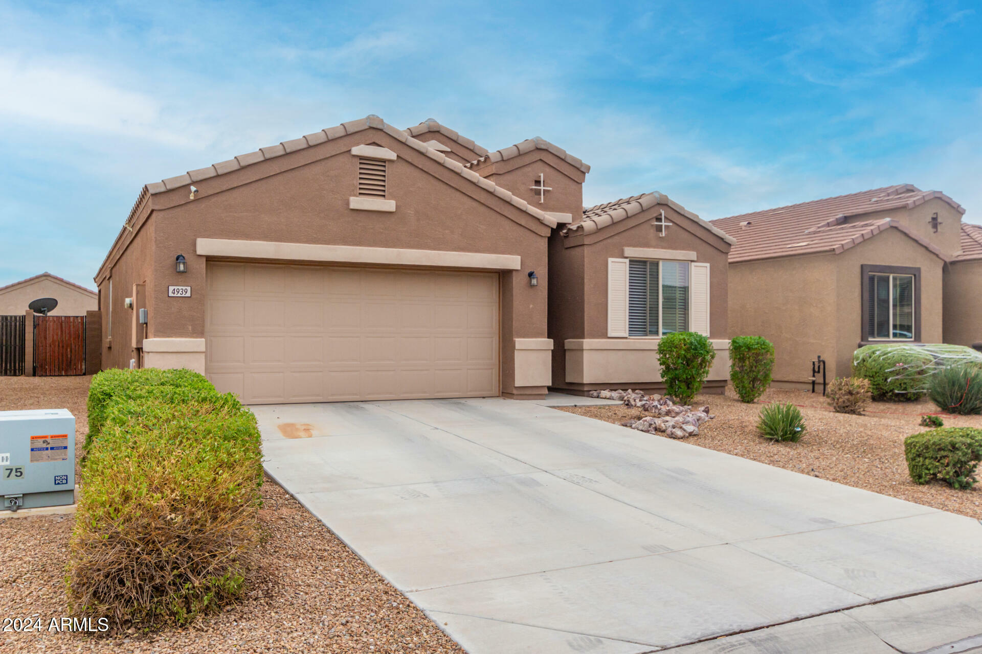 Property Photo:  4939 E Iolite Street  AZ 85143 