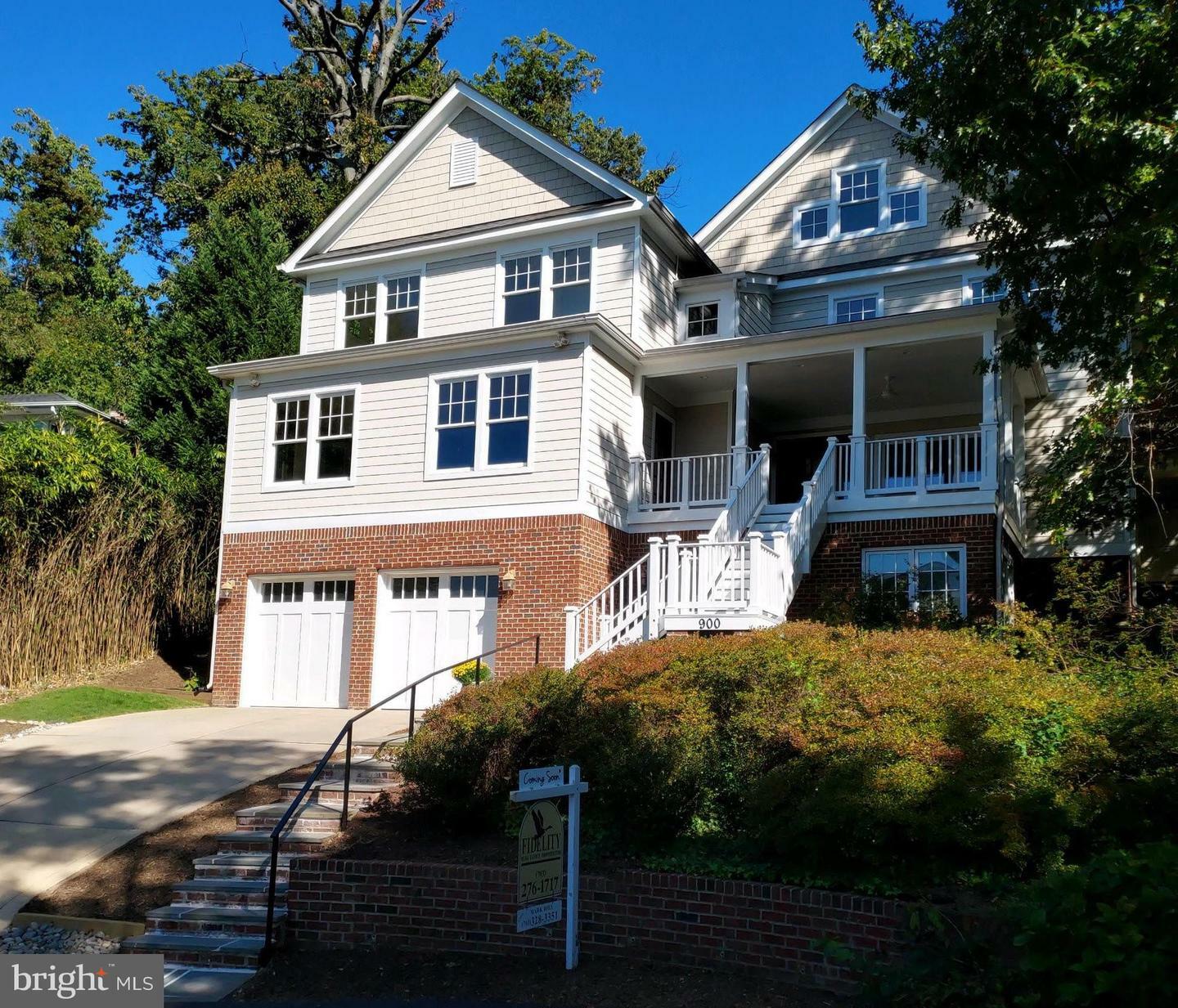 Property Photo:  900 28th Street S  VA 22202 