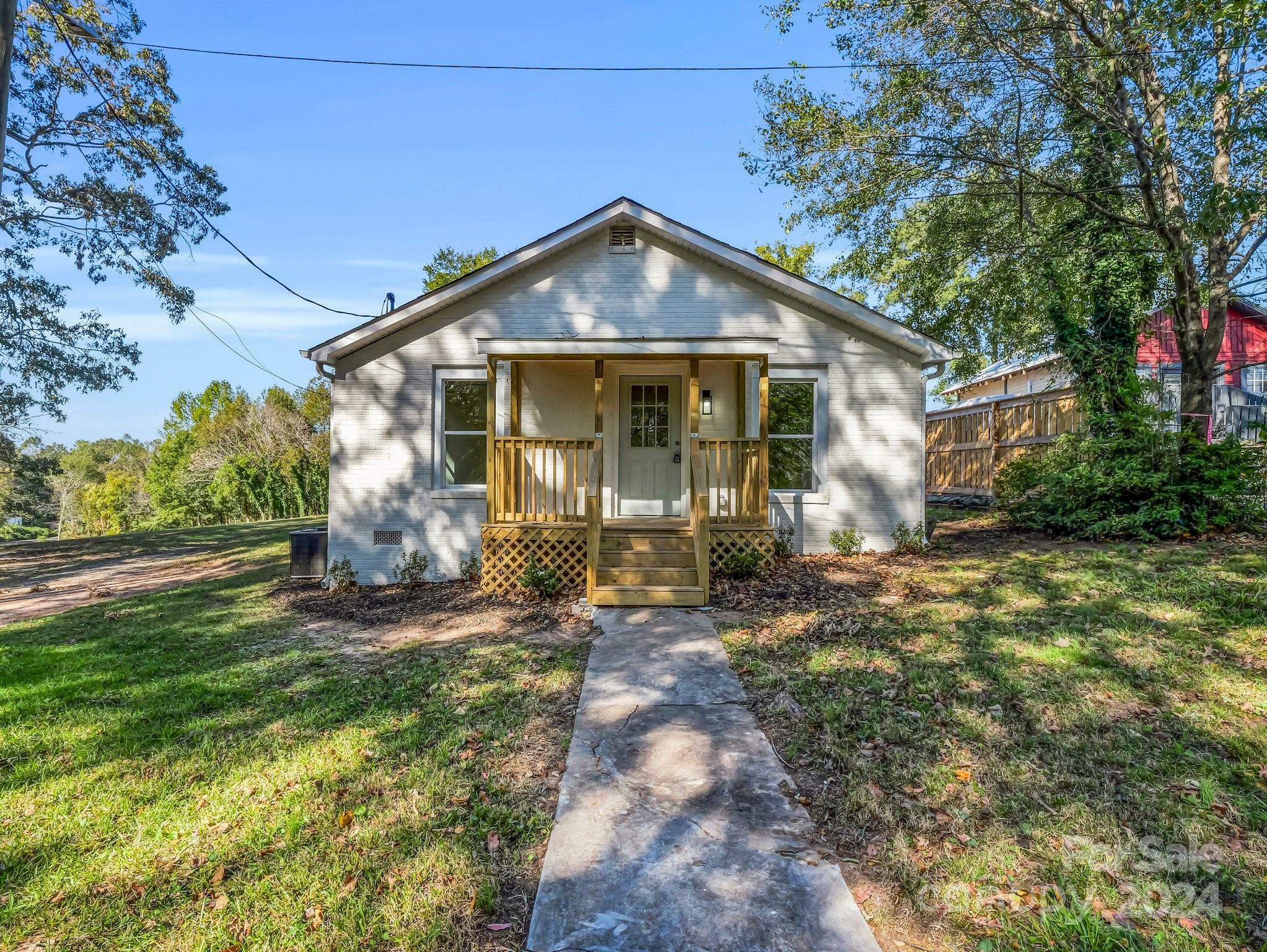 Property Photo:  213 Florida Avenue  NC 28160 