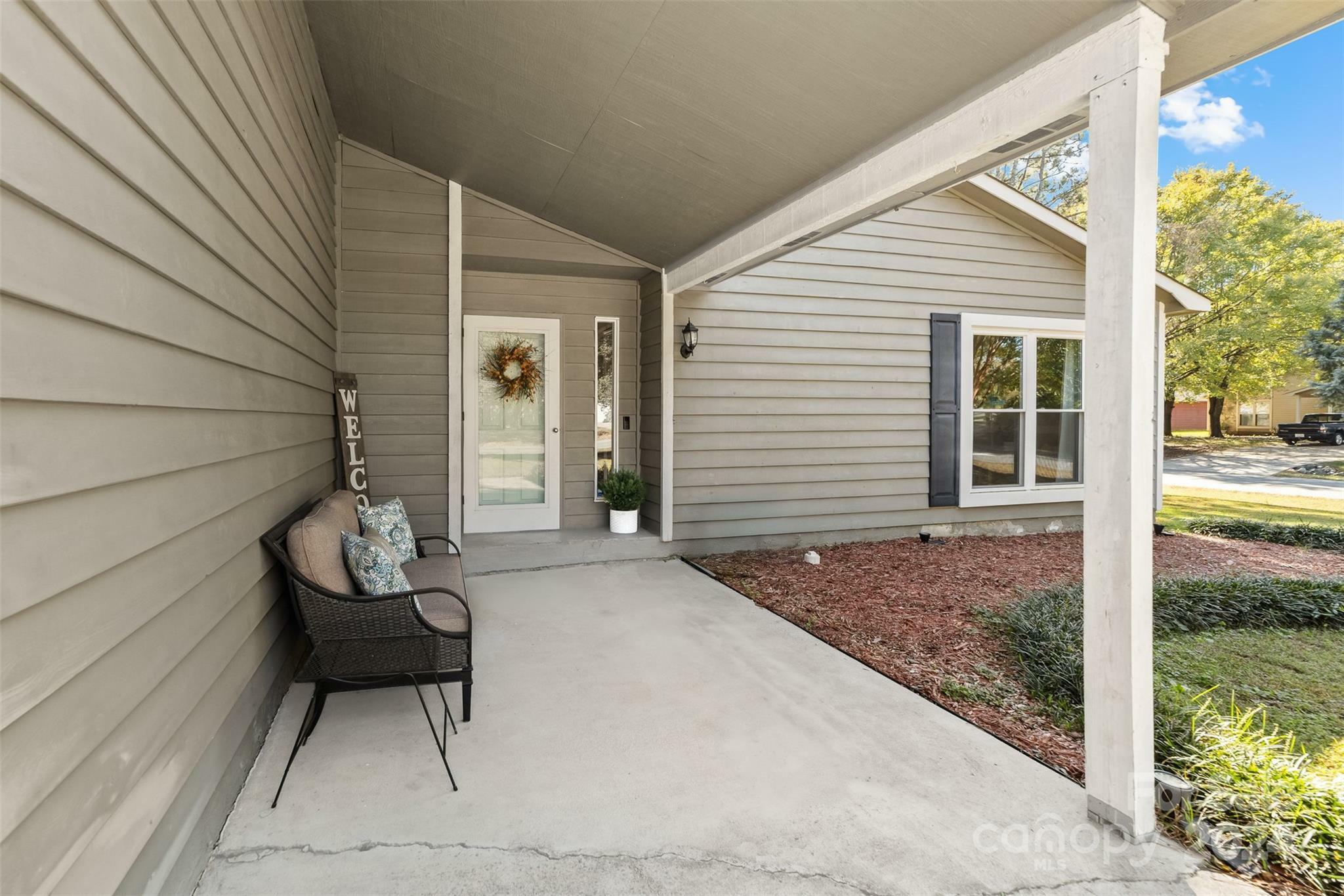 Property Photo:  10915 Coachman Circle  NC 28277 