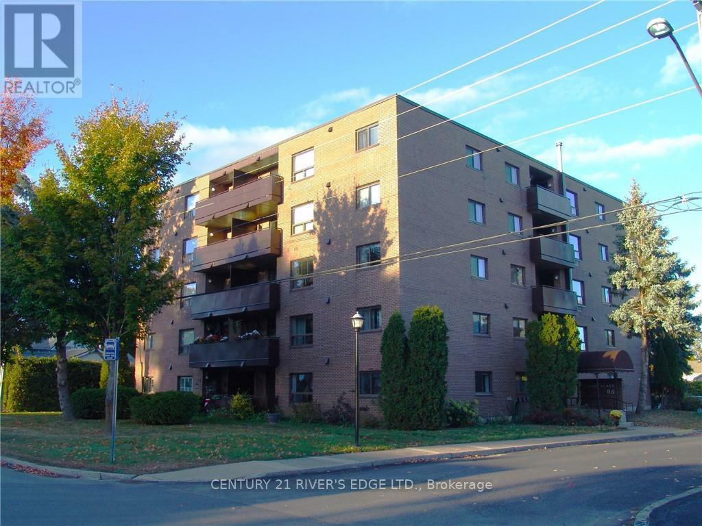 Photo de la propriété: 95 Windsor Drive 305 ON K6V 3H7