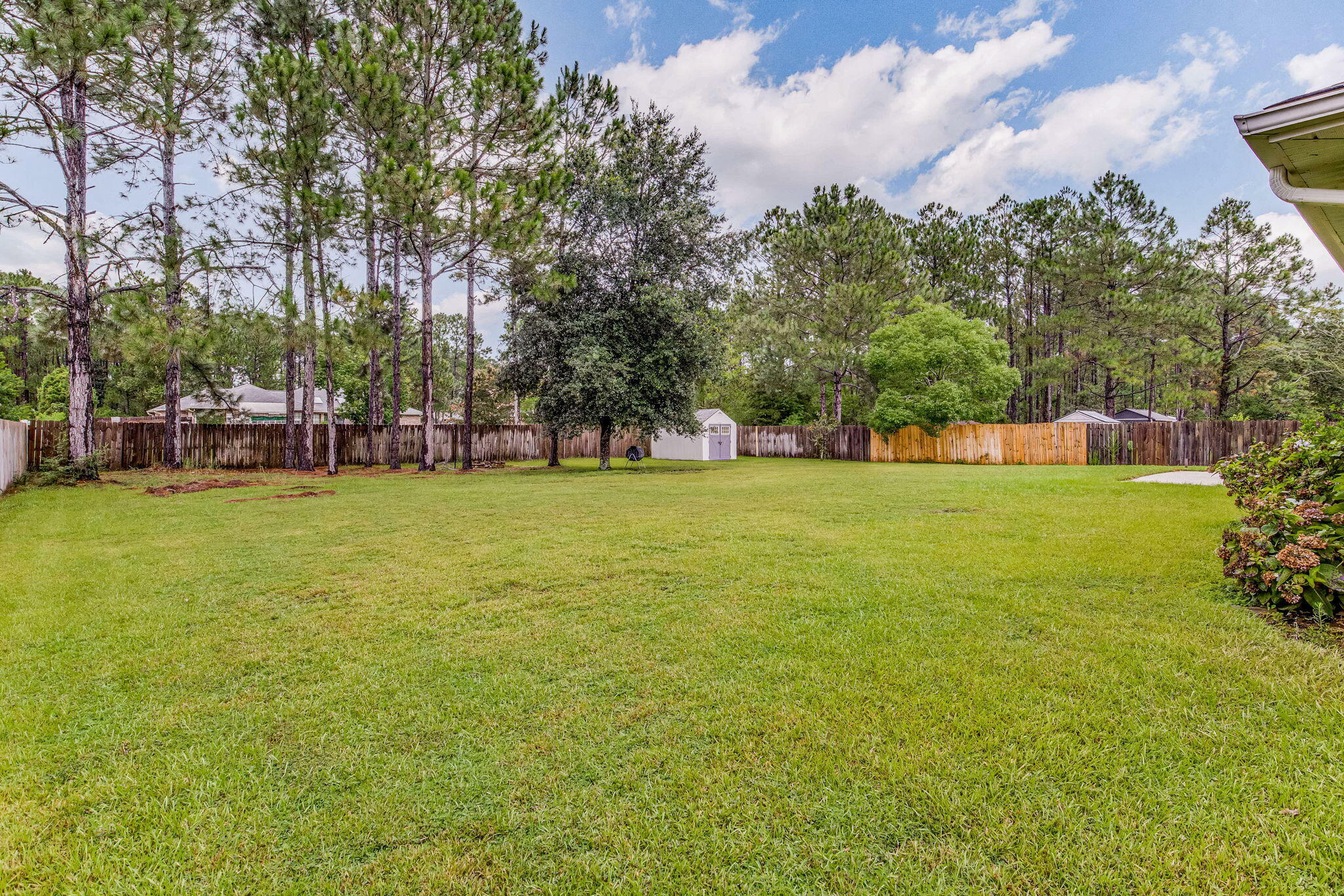 Property Photo:  2400 Cove Road  FL 32566 