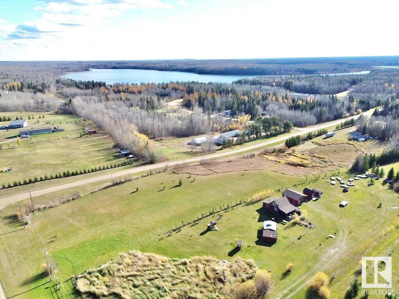 Property Photo:  7 Paradise Valley Skeleton Lake  AB T0A 0M0 