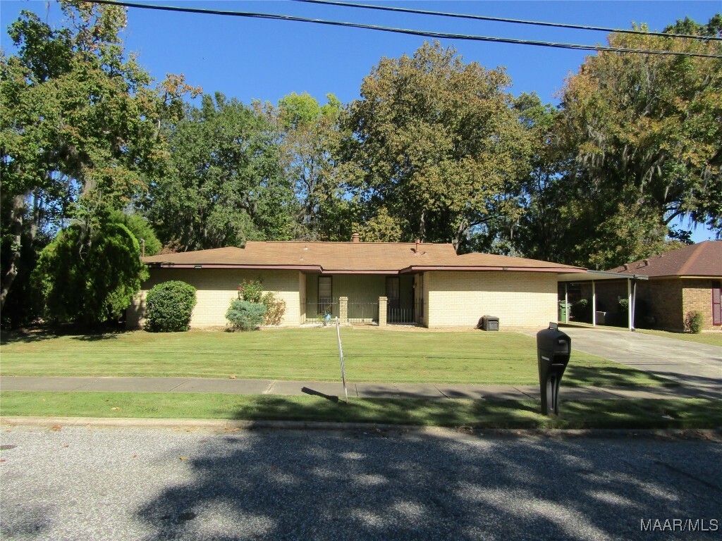 Property Photo:  2917 Halifax Lane  AL 36116 