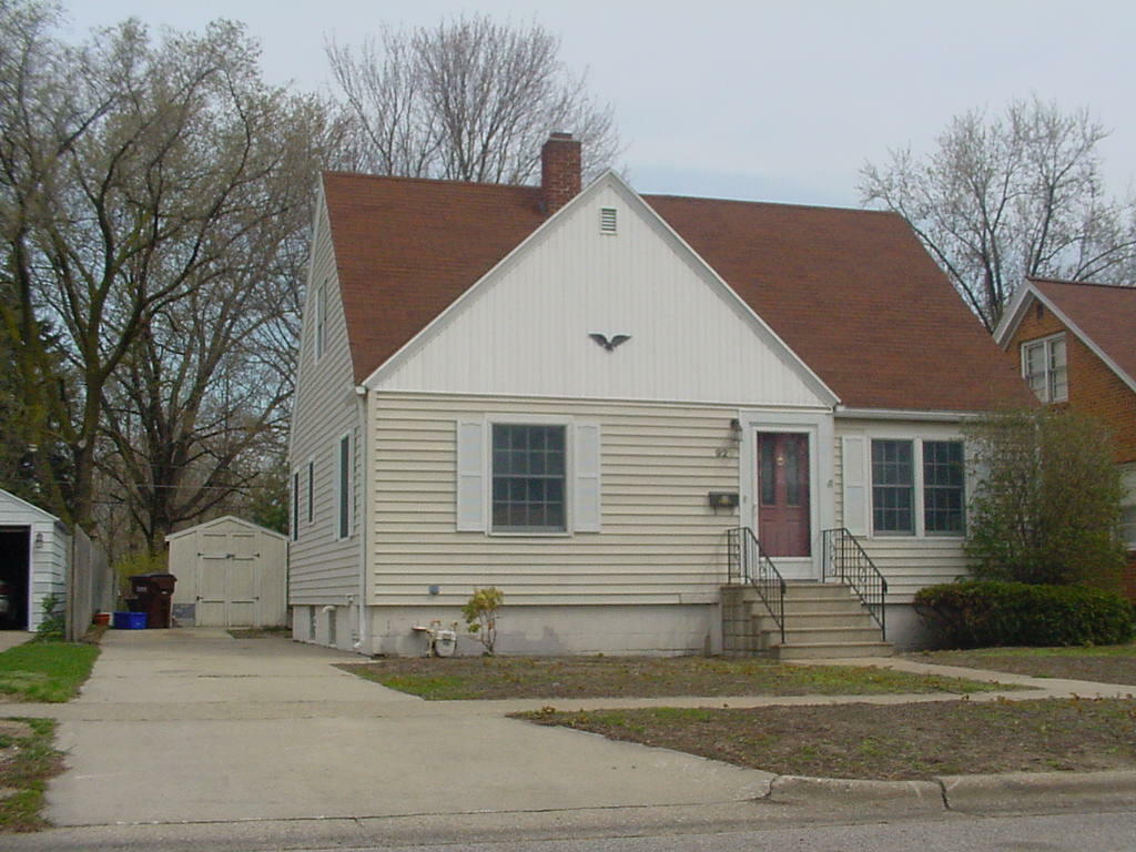 927 Colfax Avenue  Grand Haven MI 49417 photo