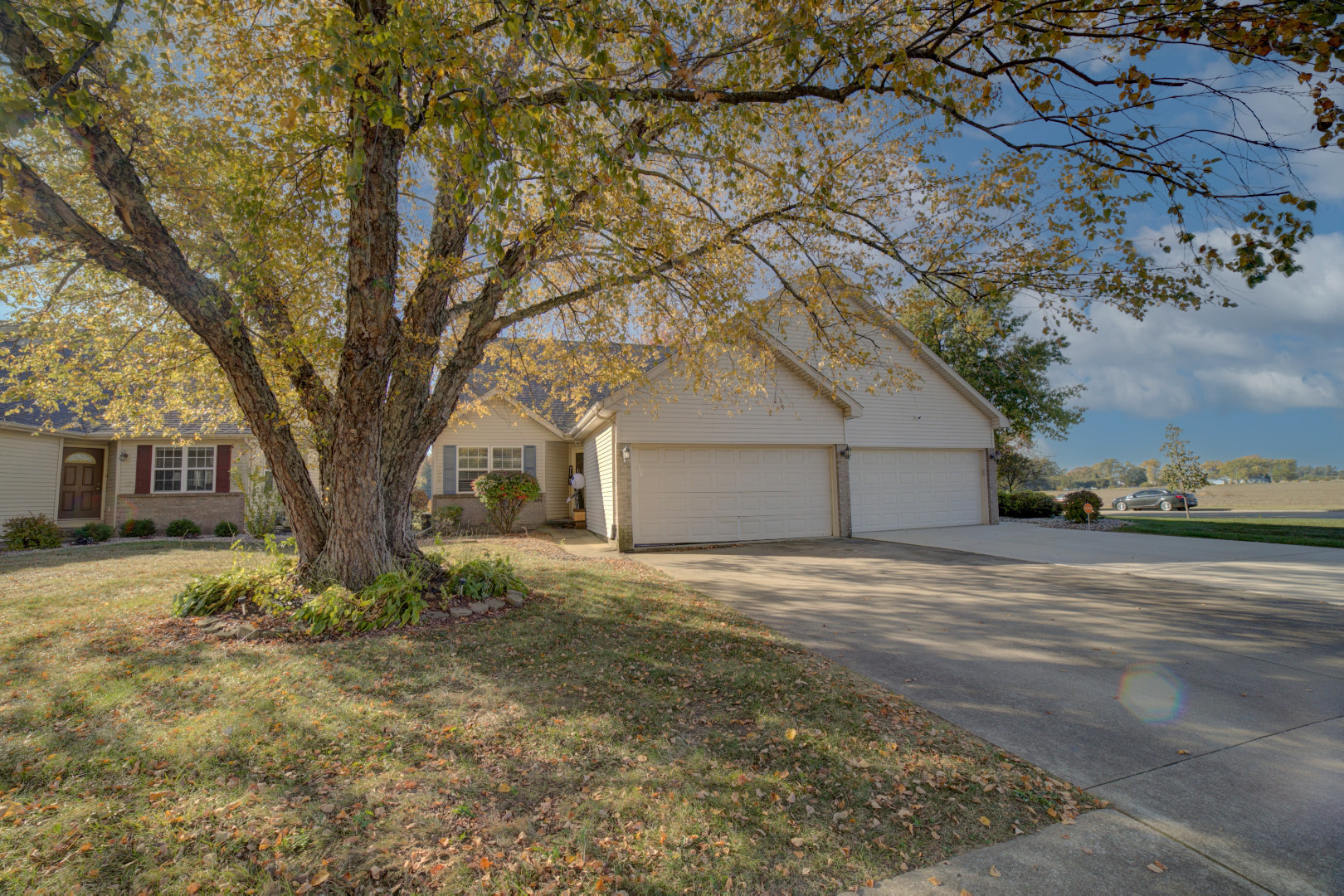 Property Photo:  1494 Timber Ridge Court  IL 60901 