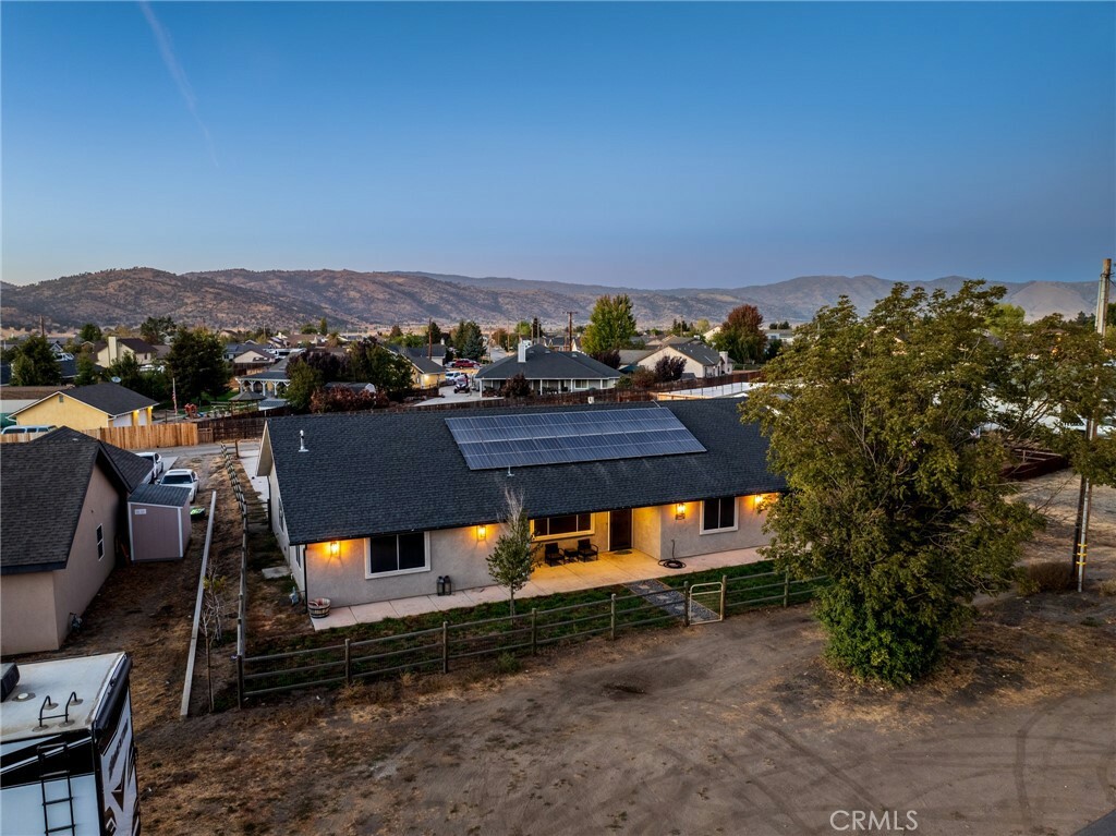 Property Photo:  27941 Stallion Springs Drive  CA 93561 