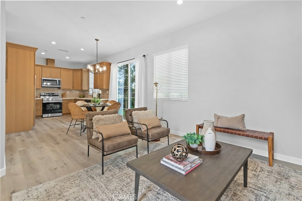 Property Photo:  872 W Walnut Avenue D  CA 91016 