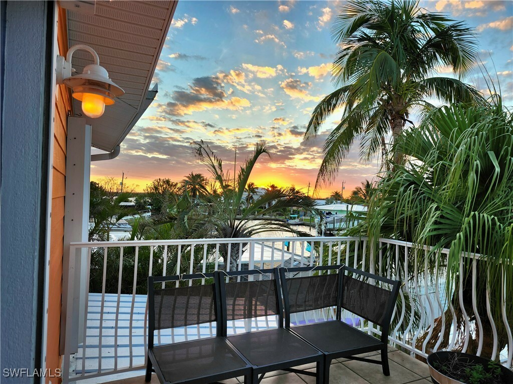 Property Photo: 2602 Bayshore Drive FL 33993