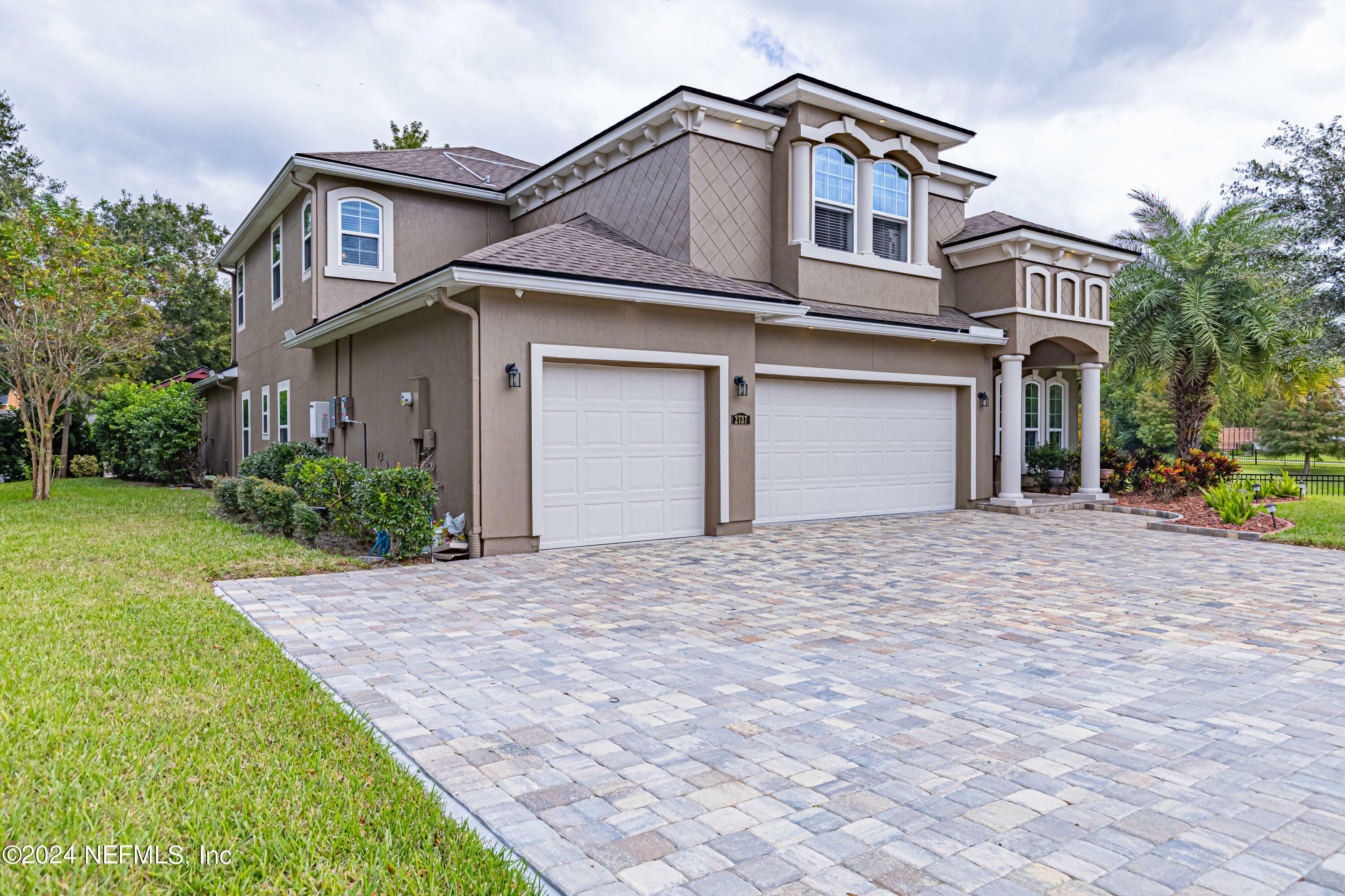 Property Photo:  2737 Chapman Oak Drive  FL 32257 