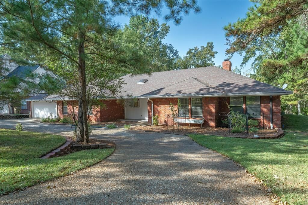 Property Photo: 200 Branding Iron Lane TX 75765