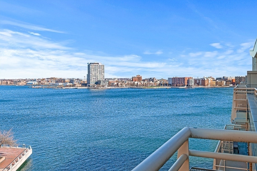 Property Photo:  4 Battery Wharf Ph4604  MA 02109 