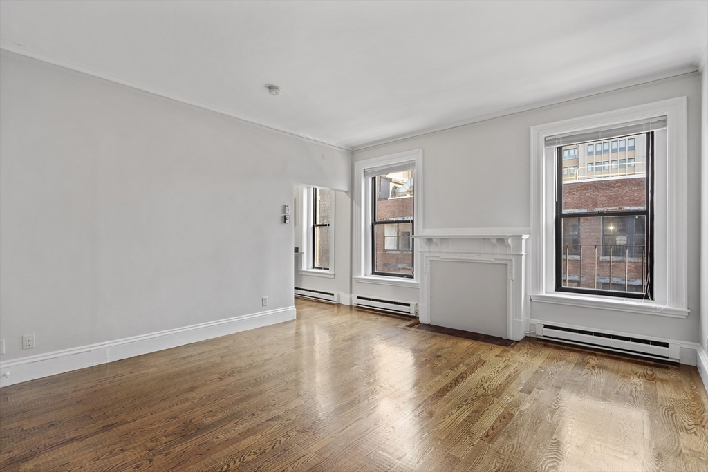 Property Photo:  232 Newbury Street 32  MA 02116 