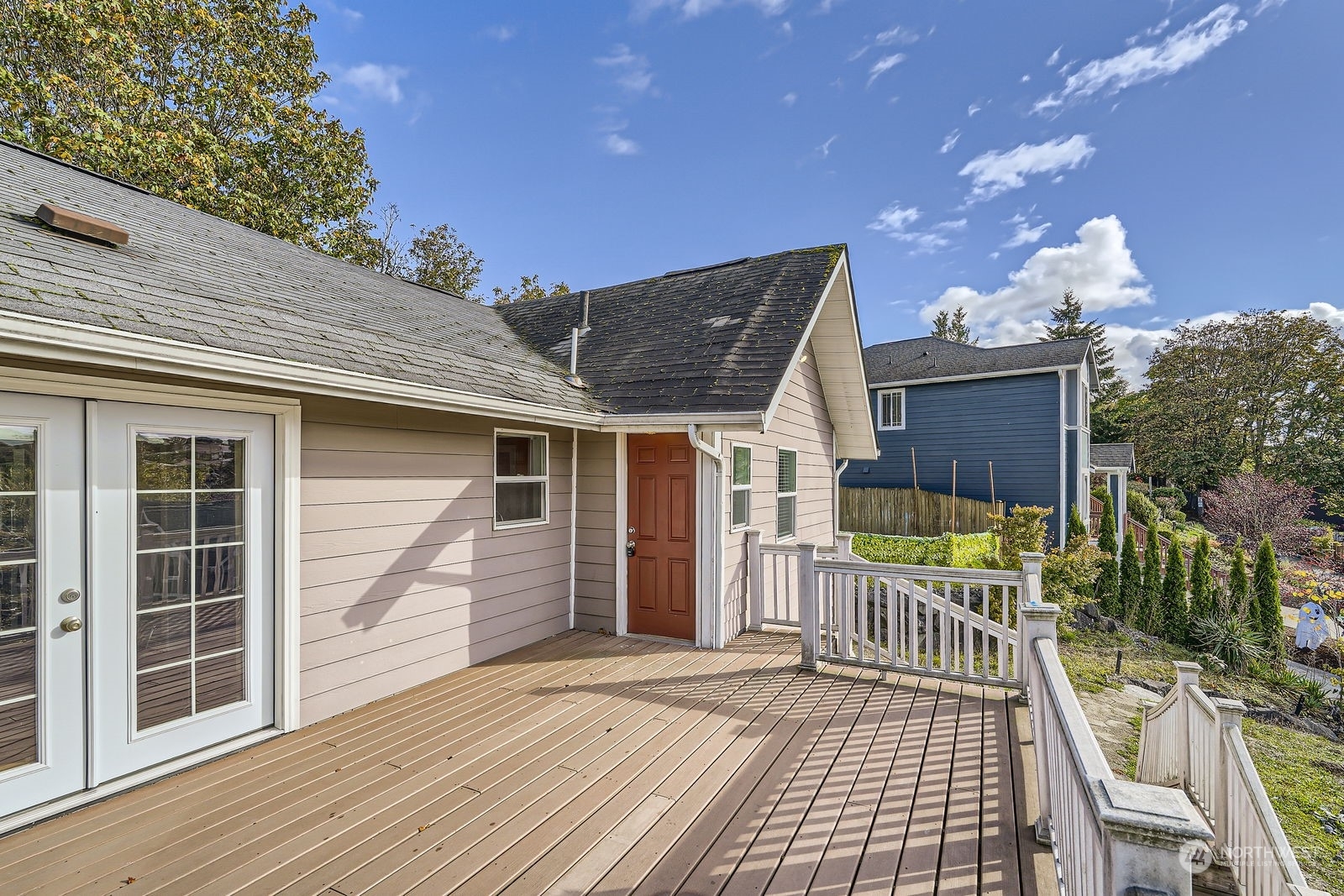 Property Photo:  7701 8th Avenue SW  WA 98106 