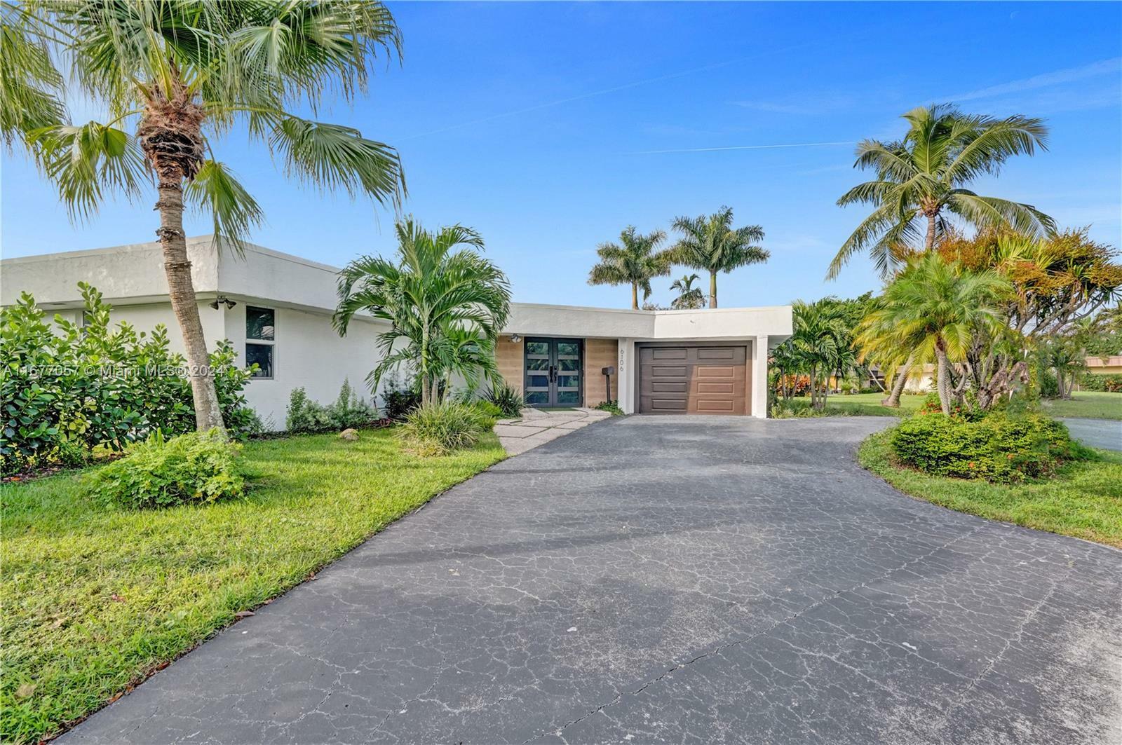 6106 Royal Poinciana Ln  Tamarac FL 33319 photo