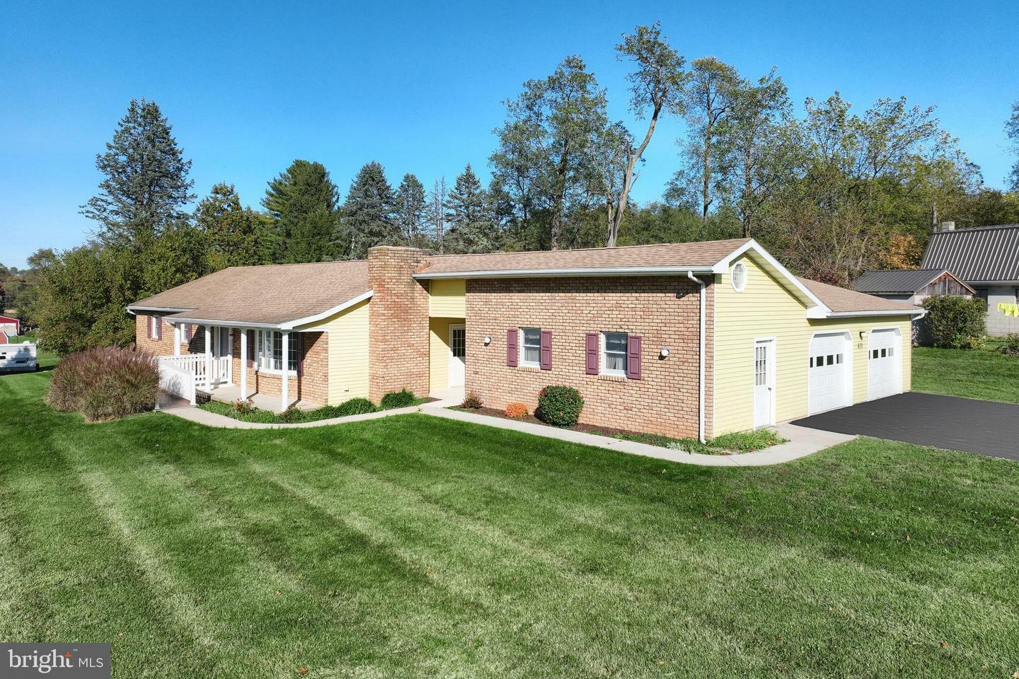 Property Photo:  871 Irishtown Road  PA 17350 