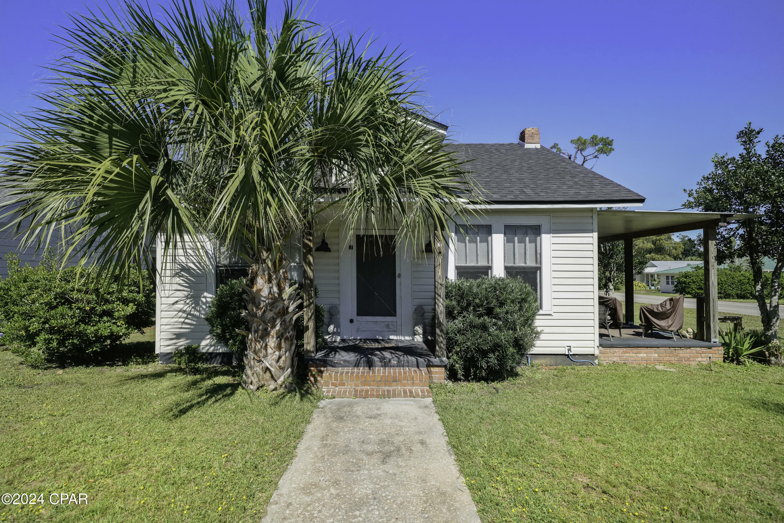 Property Photo:  529 7th Street  FL 32456 