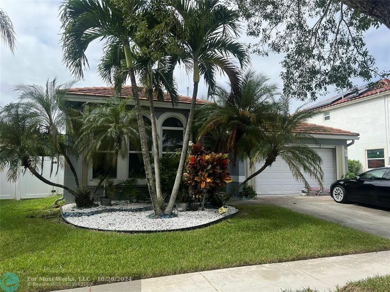 1260 NW 144th Ave  Pembroke Pines FL 33028 photo