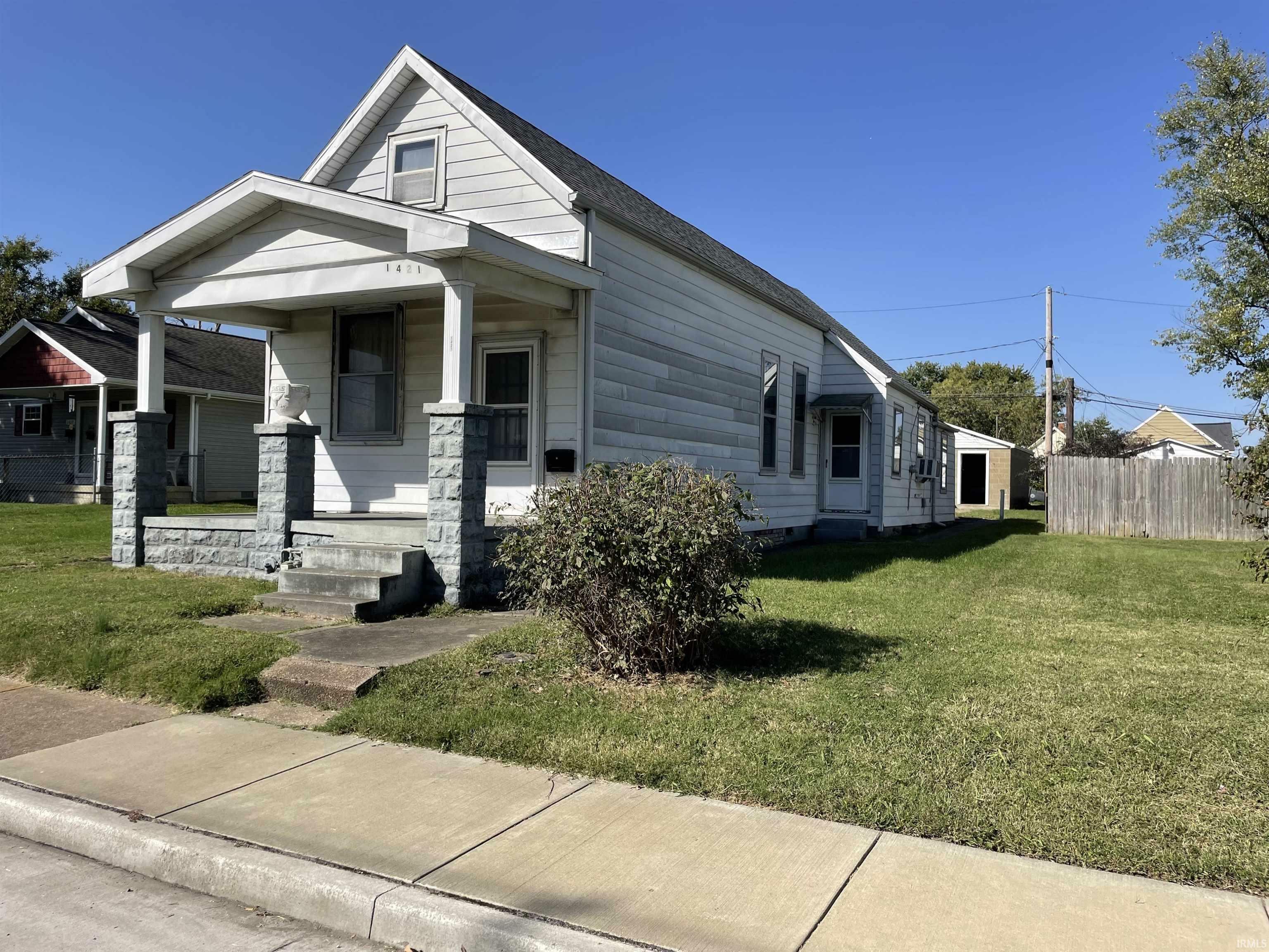 Property Photo:  1421 Florence Street  IN 47710-2643 