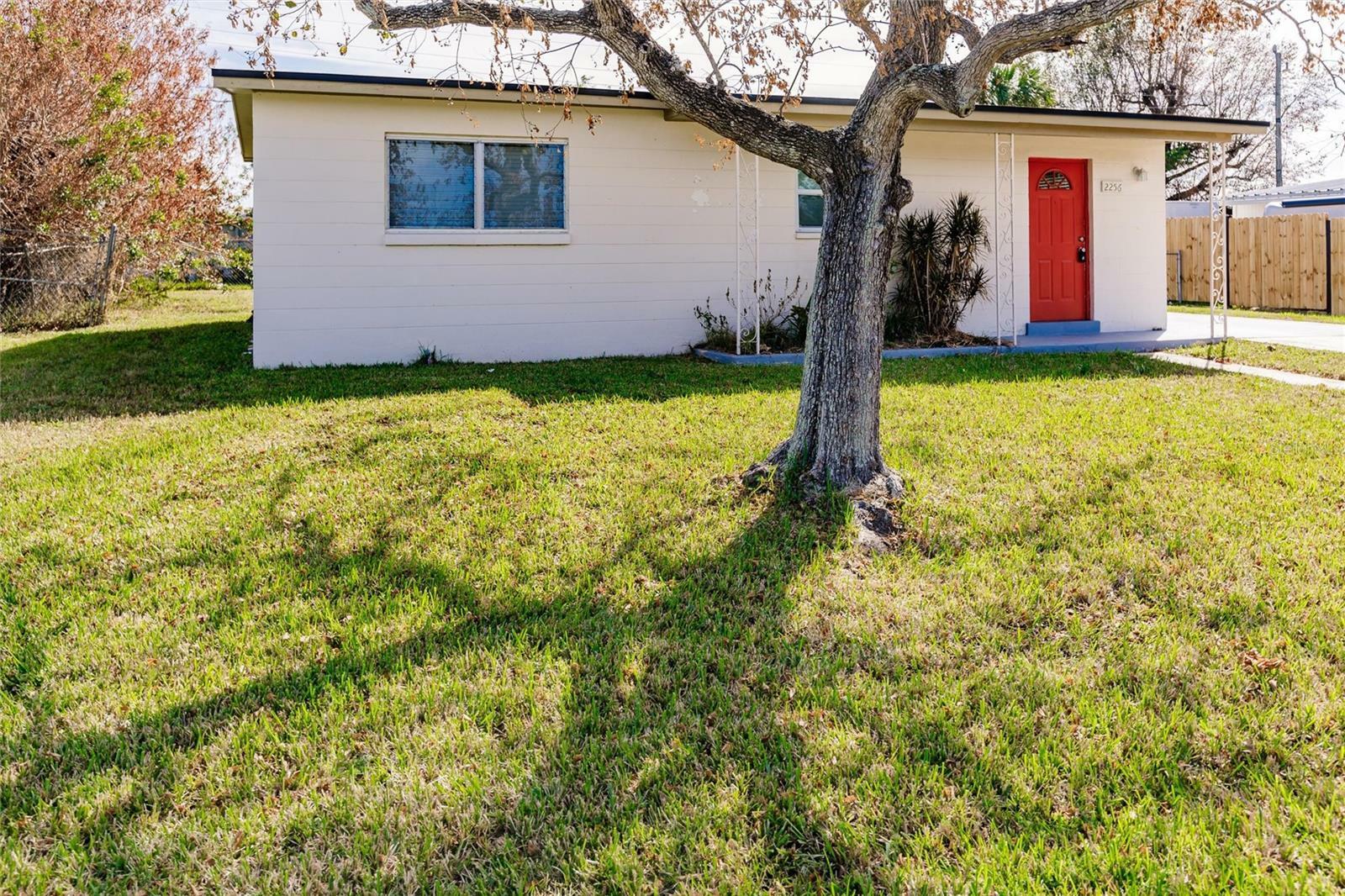 Property Photo:  2256 Picnic Street  FL 33952 