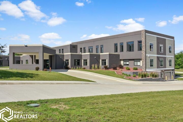 110 Rocksylvania   Unit 101  Iowa Falls IA 50126 photo