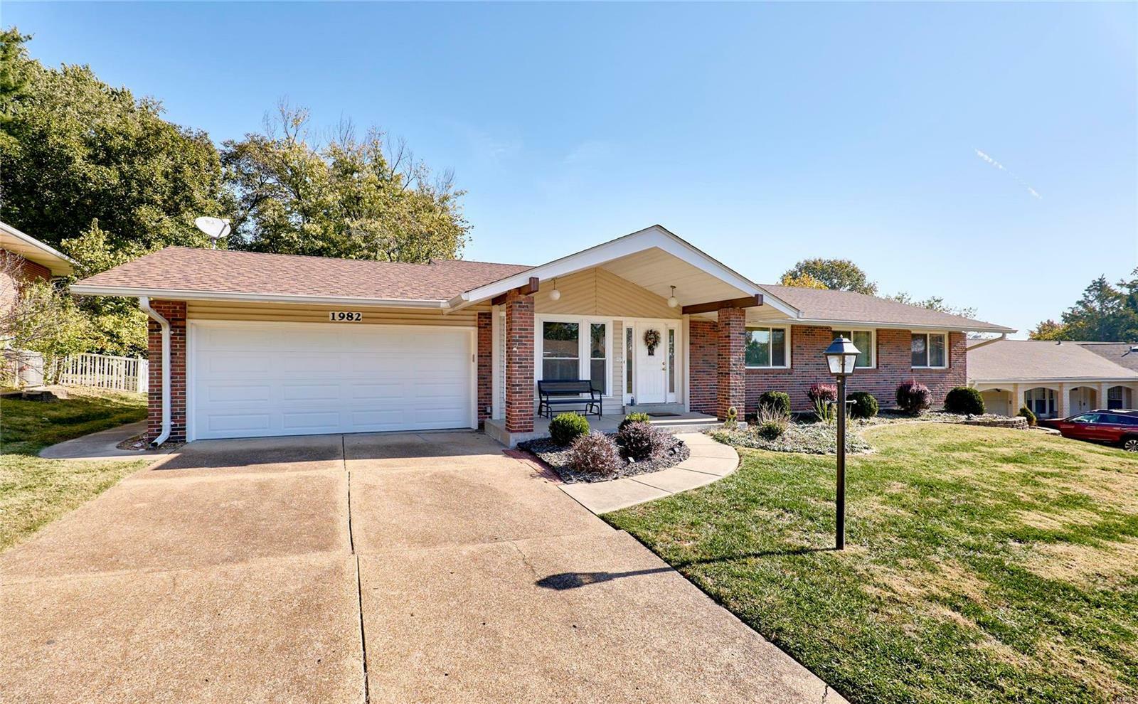 Property Photo:  1982 Burlewood Drive  MO 63146 