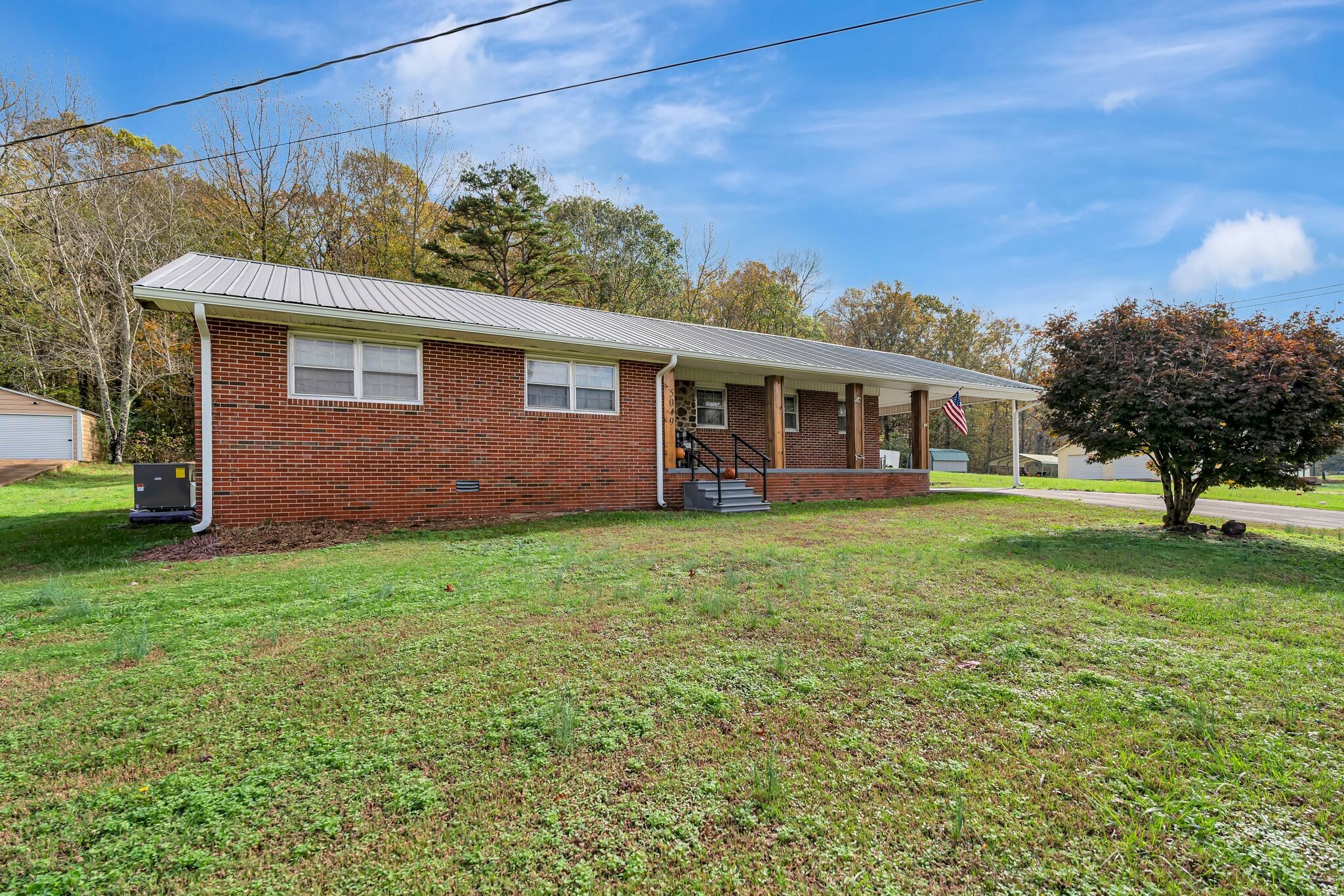 Property Photo:  5049 Sunny Acres Dr  TN 38485 