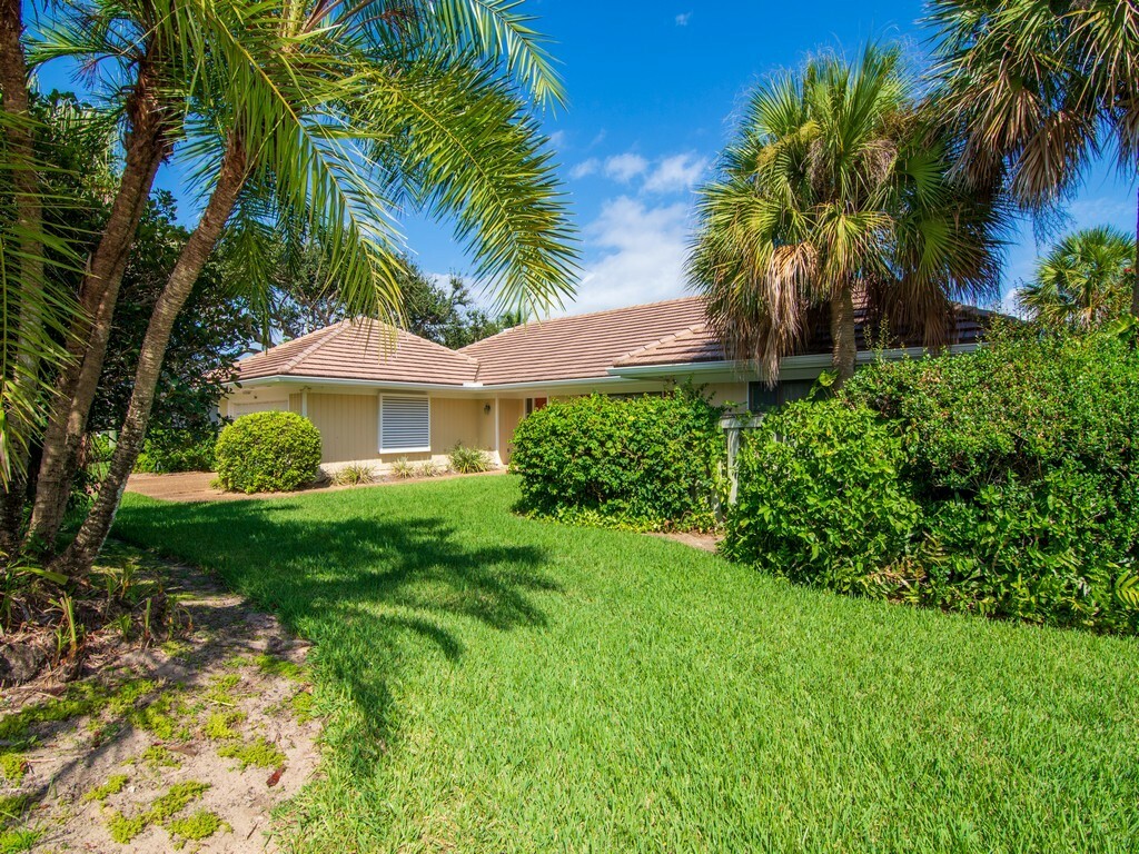 Property Photo:  256 Egret Lane  FL 32963 