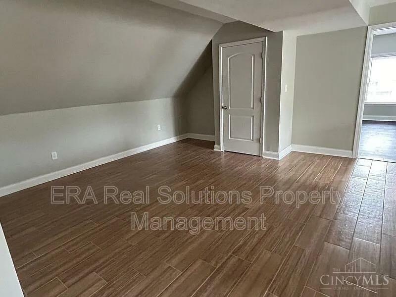 Property Photo:  3566 Estes Place  OH 45229 