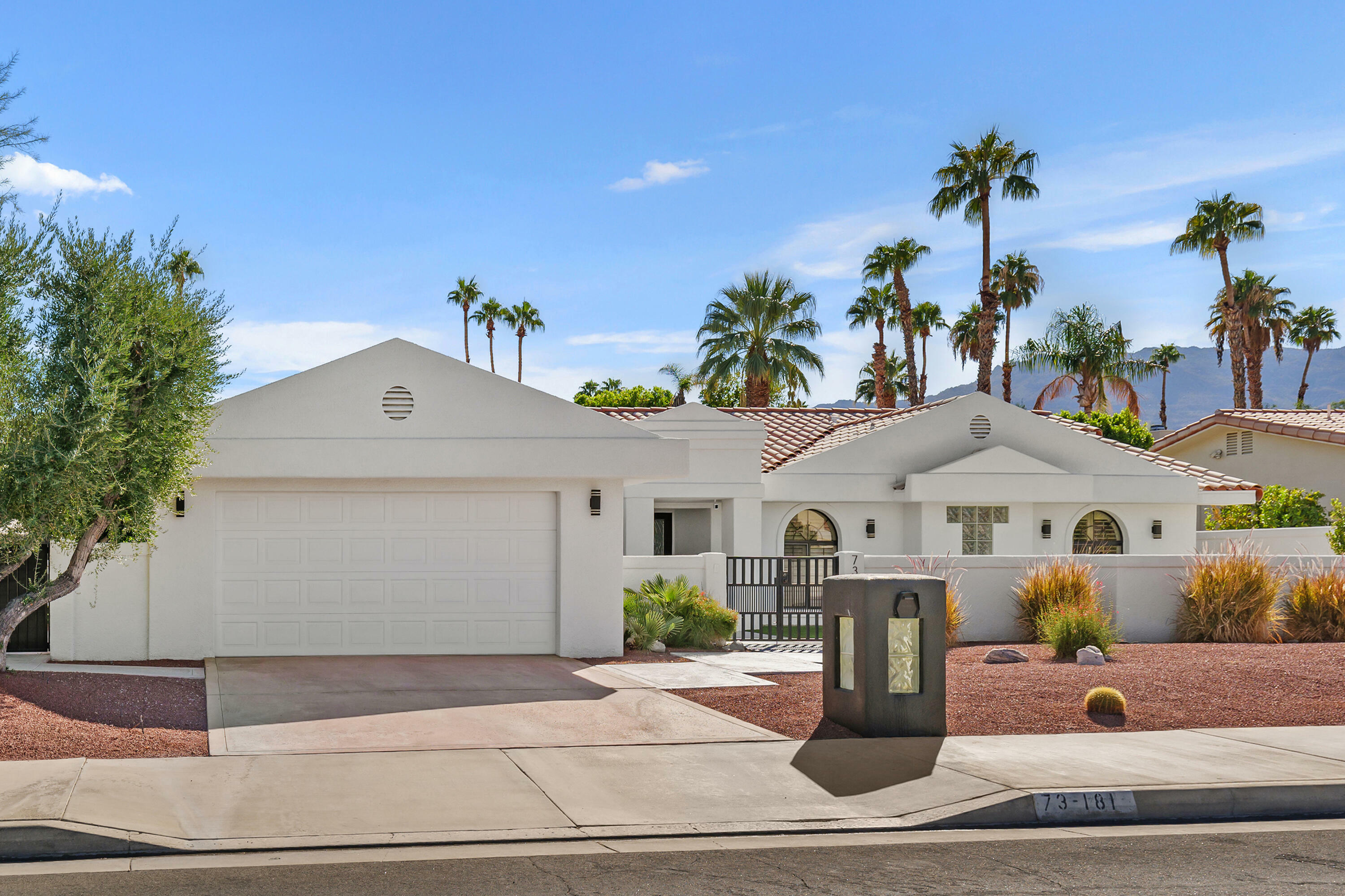 Property Photo:  73181 Skyward Way  CA 92260 