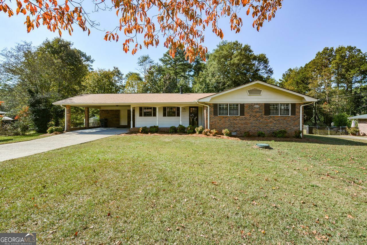 Property Photo:  4250 Crabapple Trail  GA 30106 