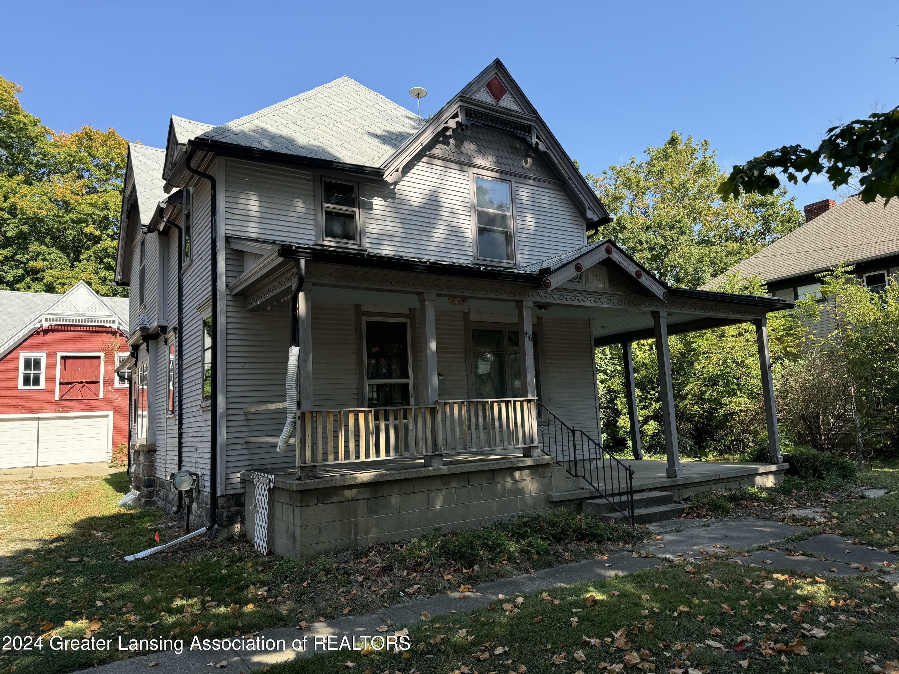 Property Photo:  416 W Lawrence Avenue  MI 48813 