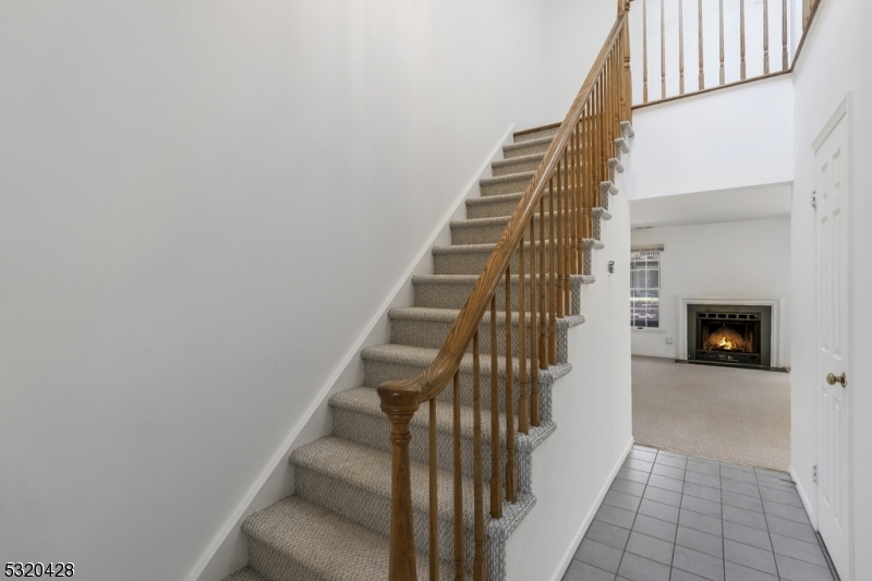 Property Photo:  9 Eton Ct  NJ 07921 