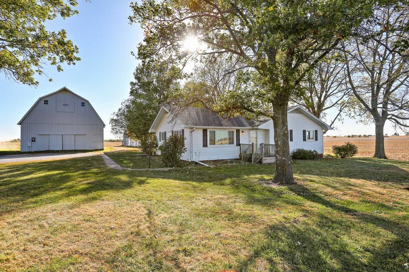 Property Photo:  645 190th Avenue  IA 50219 