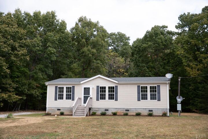 713 Railroad Lane  Appomattox VA 23958 photo