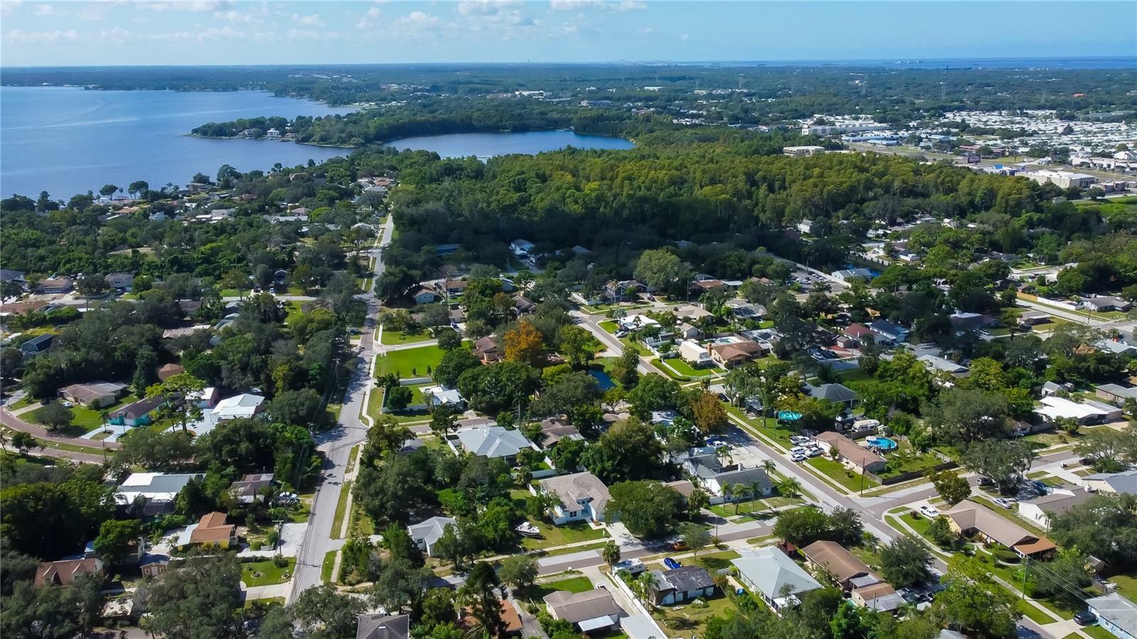 Property Photo: 1308 E Lemon Street FL 34689