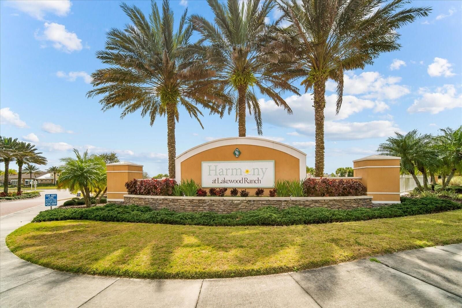 Property Photo: 12373 Trailhead Drive FL 34211