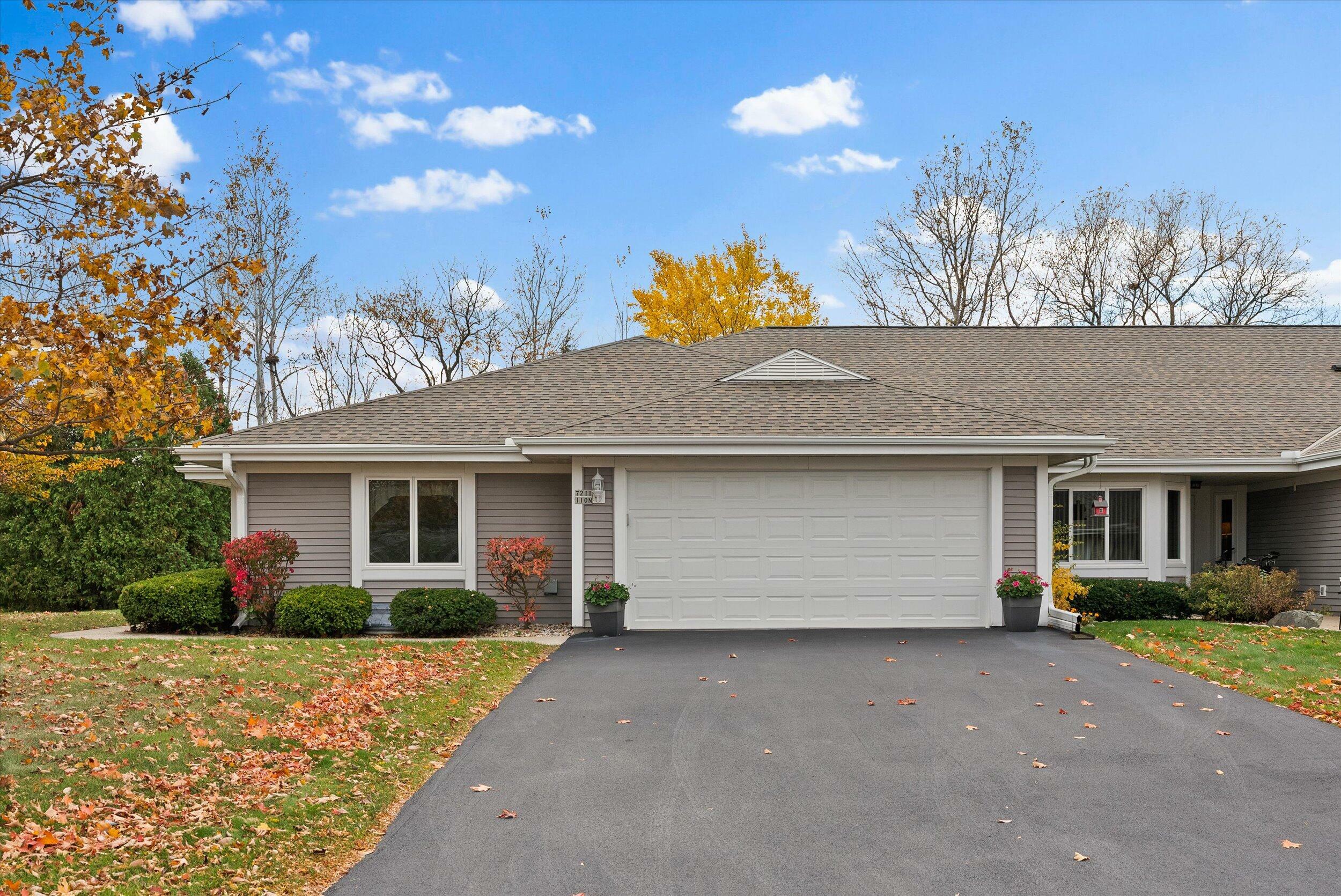 Property Photo:  7211 W Mequon Square Dr  WI 53092 