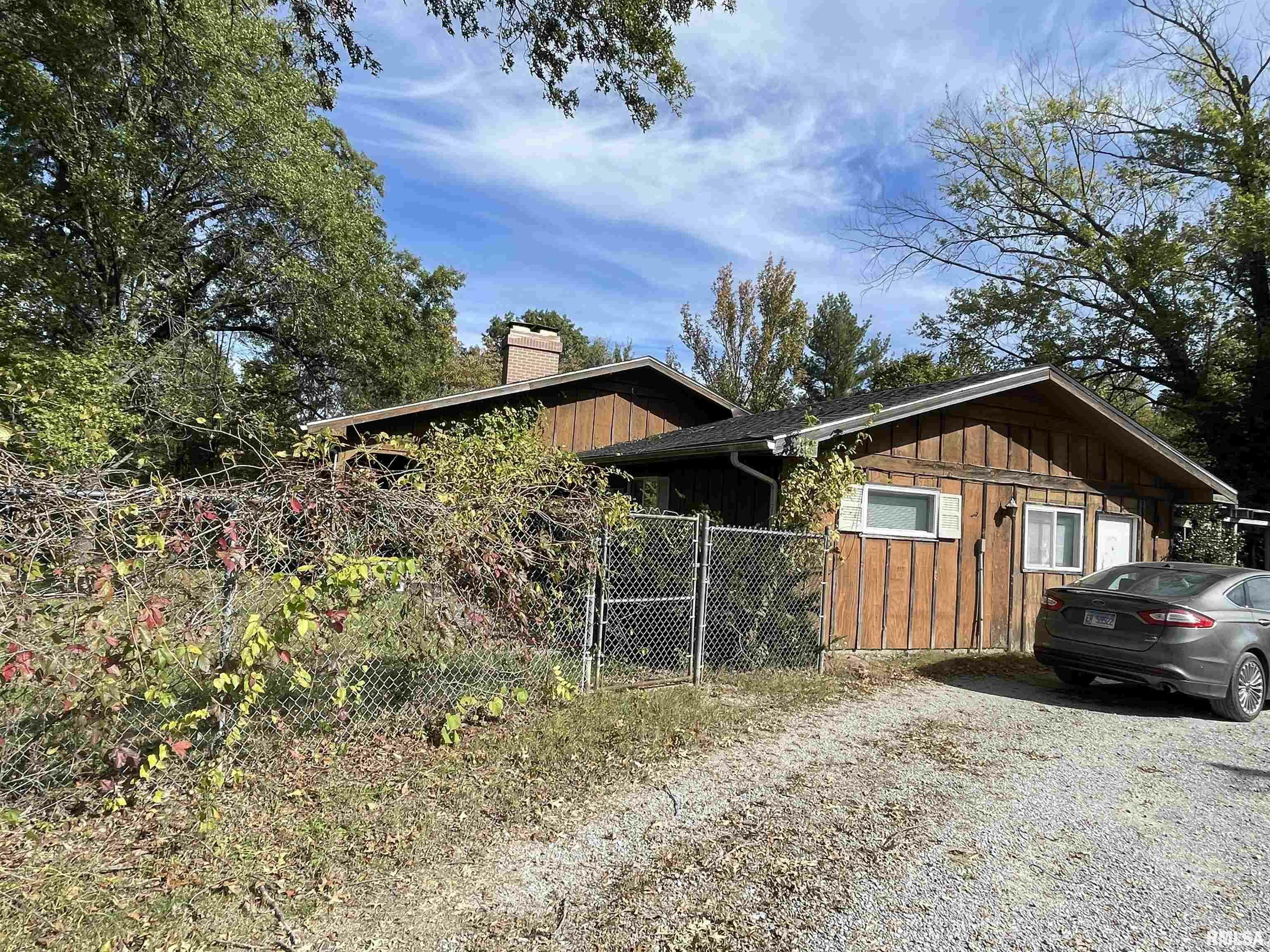 Property Photo: 2480 Meadville Lane IL 62901