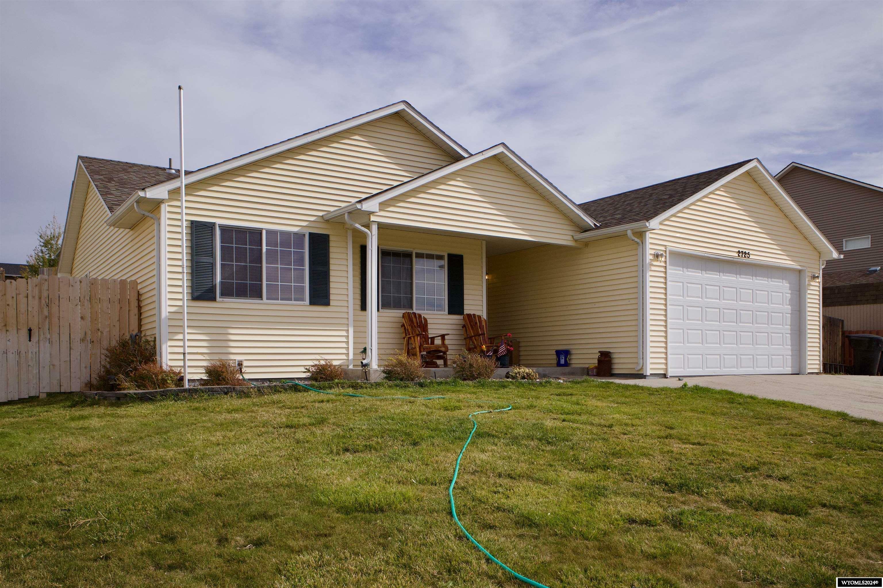 Property Photo:  2725 Fairdale Avenue  WY 82601 