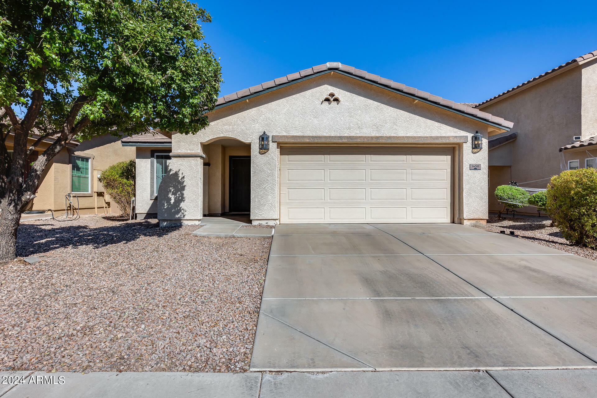 Property Photo:  1450 E Lakeview Drive  AZ 85143 