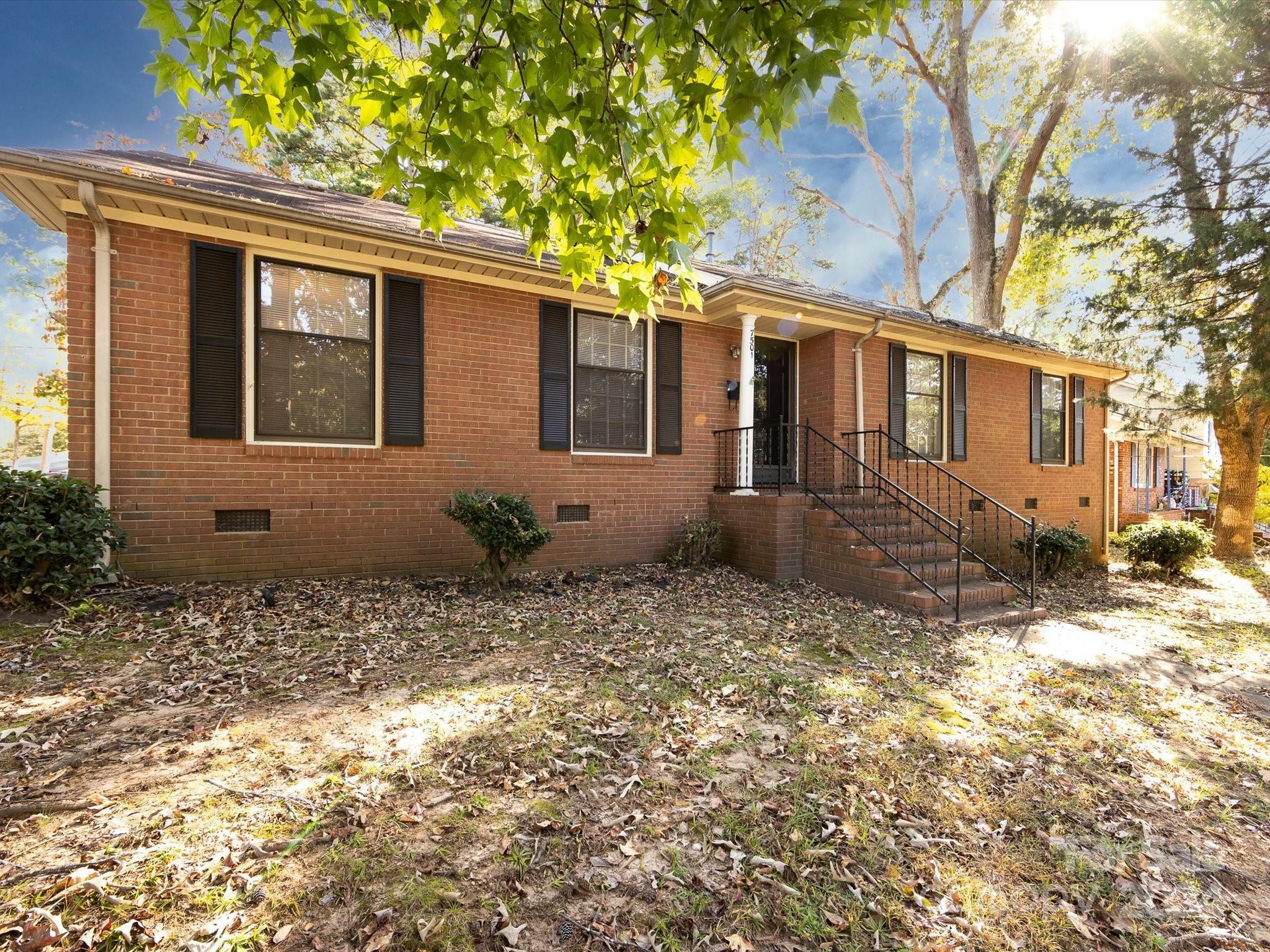 7501 Dorn Circle  Charlotte NC 28212 photo