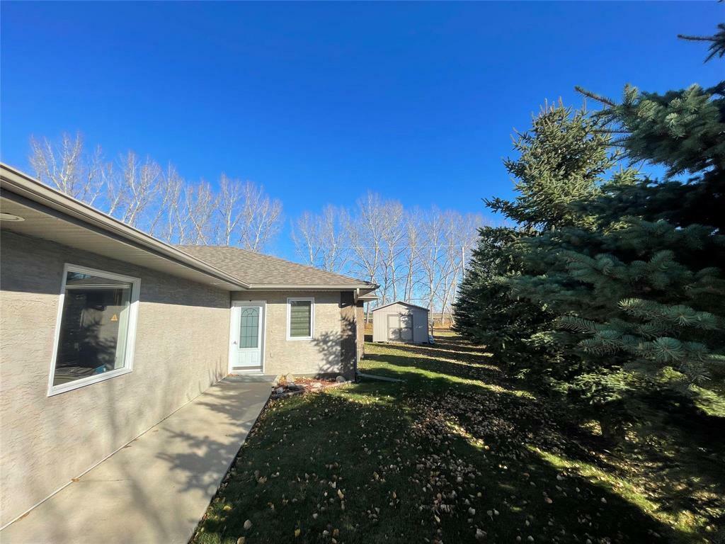 Property Photo: 316 Wheatland Drive MB R0K 0H0